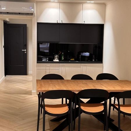 Апарт отель Triple A - Near Ermou Shopping Street - Family Hospitality - Free Parking! Афины Экстерьер фото