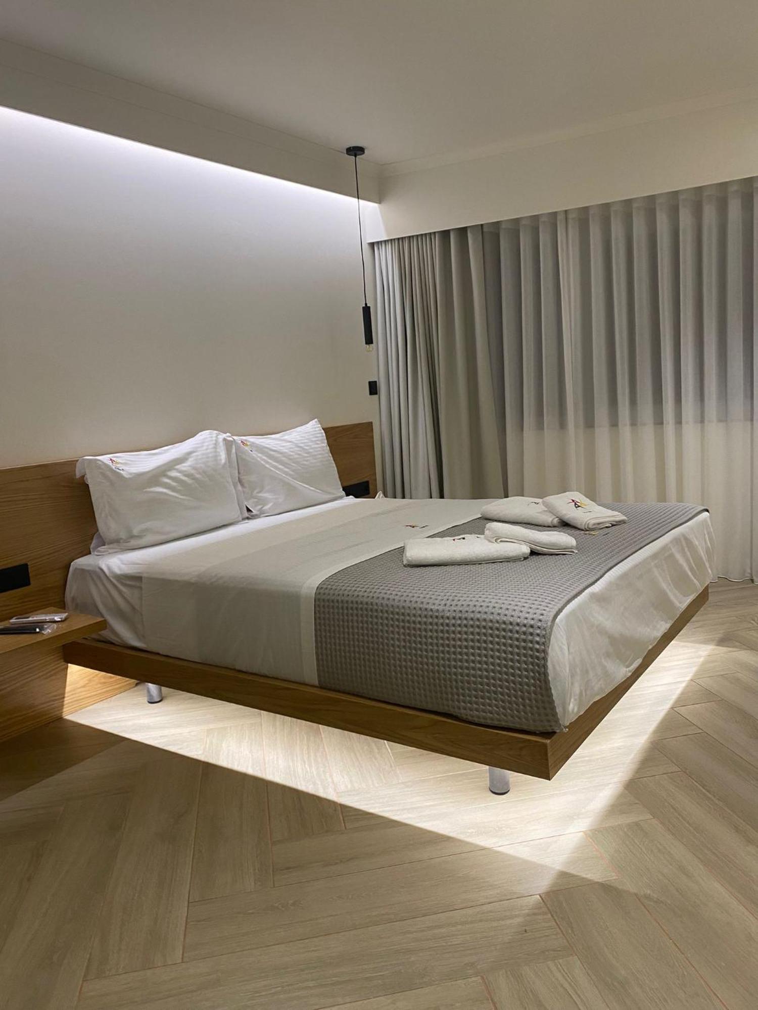 Апарт отель Triple A - Near Ermou Shopping Street - Family Hospitality - Free Parking! Афины Экстерьер фото